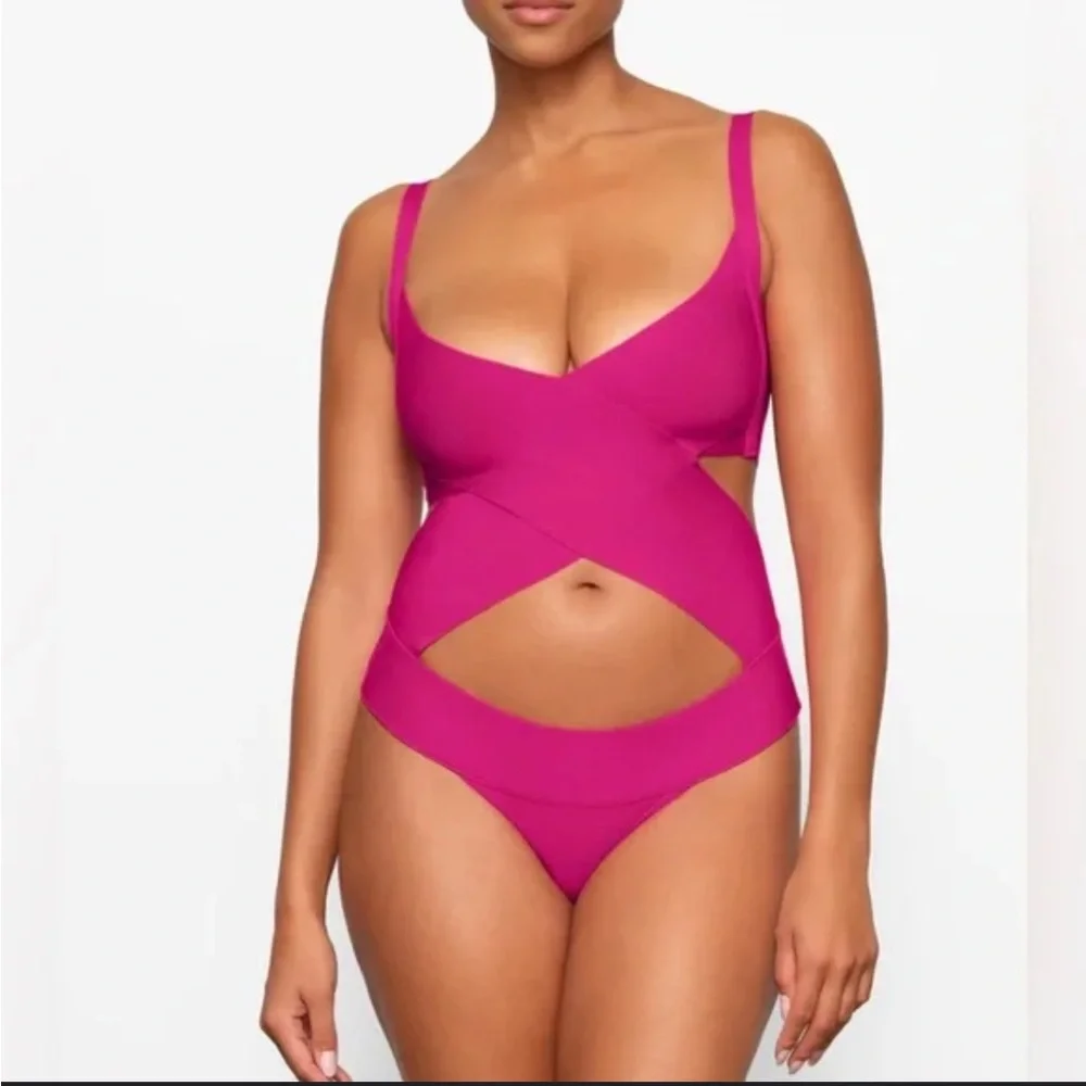 SKIMS Knit Beachwear Bandage Monokini 1 Piece Bodysuit Sz 2X Magenta Pink $108